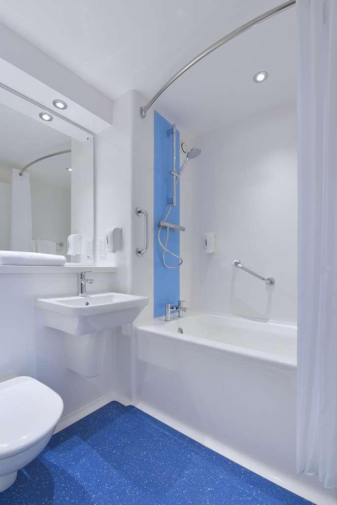 Travelodge Manchester Central Pokój zdjęcie