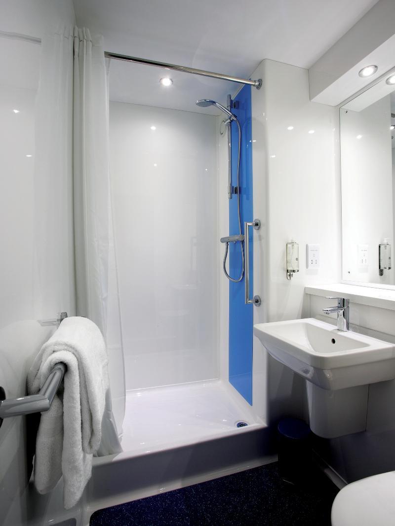 Travelodge Manchester Central Zewnętrze zdjęcie